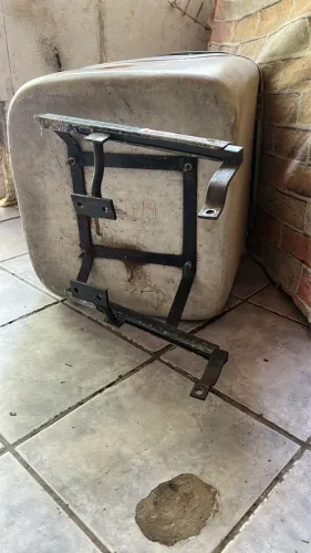 Vendo suporte de baú YBR 125