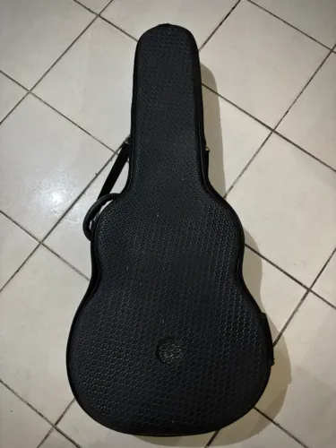 Semi Case/Hard Bag para Violão - Solid Sound (Original - Usado)
