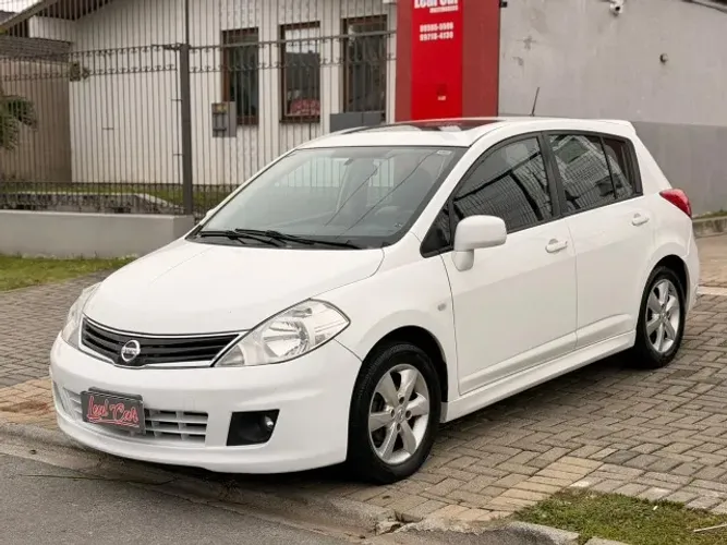 Nissan Tiida SL 1.8/1.8 Flex 16V Mec. 2013
