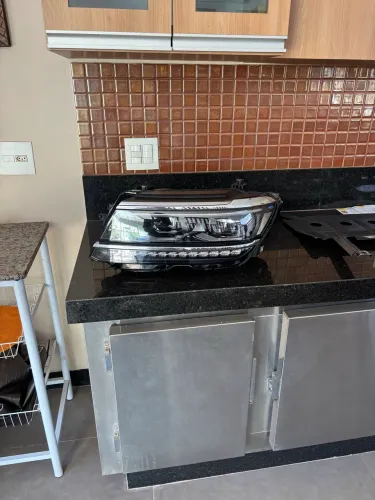Oportunidade única farol esquerdo tiguan Rline