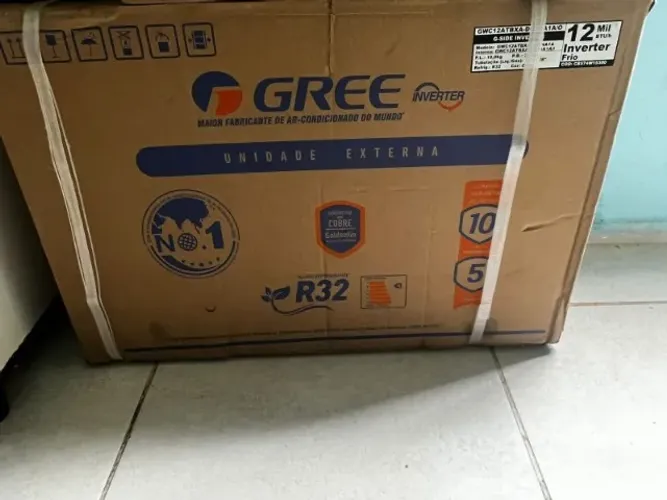 Ar-condicionado Split 12.000BTUs Gree Inverter Frio GWC12ATBXA-D6DNA1A