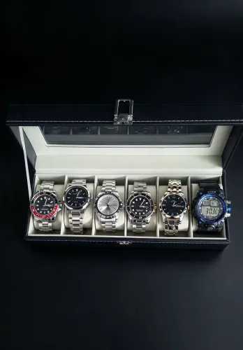 Kit luxo com 6 relógios mais Maleta case. 