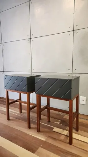 Duas mesas cabeceira Oppa Design