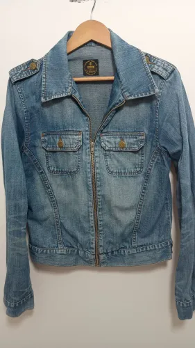 Jaqueta jeans Fórum 