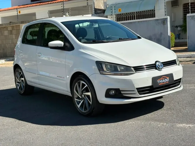 Volkswagen Fox Comfortline 1.6 Flex 8V 5P 2016