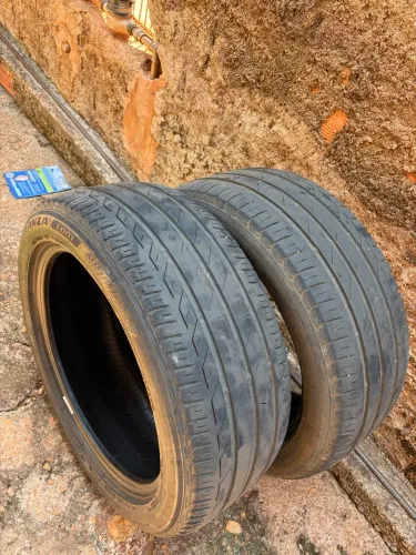 Pneus 215/50 R17