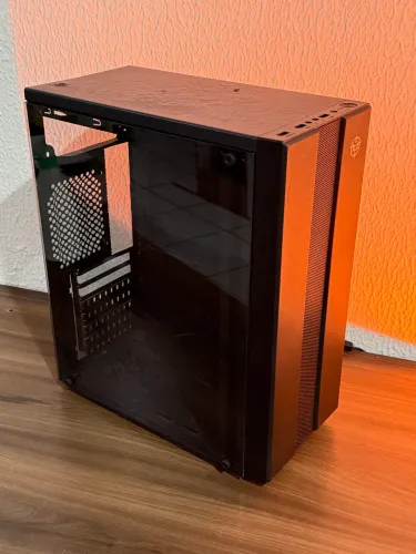 Gabinete TGT Black | Detalhes de Ferrugem na Carcaça | Aceito Cartão | Entrego