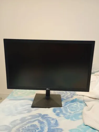Monitor LG 21.5" (Polegadas) LED Full HD, modelo 22MK400H