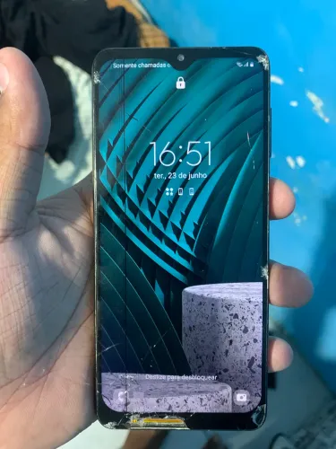 Samsung A22 funcionando tela trincada 