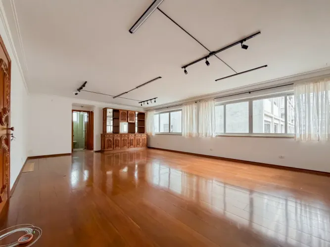 Apartamento para venda em Higienópolis com 3 quartos, sendo 1 suíte, 209m²