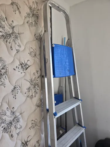 Escada excelente estado
