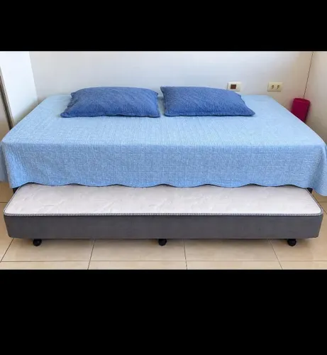 Vende-se Bicama Softflex - Comprimento: 2.00 m. Altura: 51cm