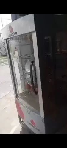 Máquina de assar frango