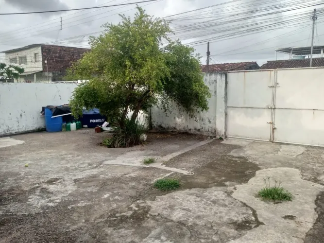 Vendo essa casa Caétes 1, não financia valor 150mil
