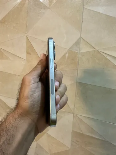 iPhone 15 pro 126gb