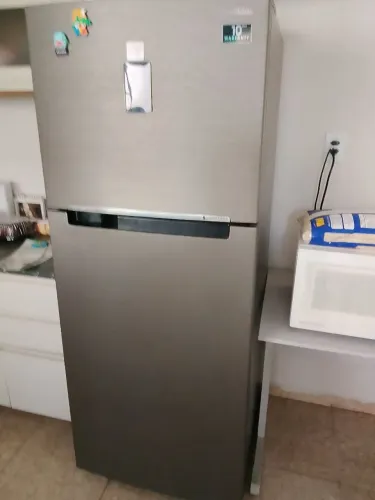 Geladeira Frost Free inox funcionando perfeitamente toda completa (faço entrega)