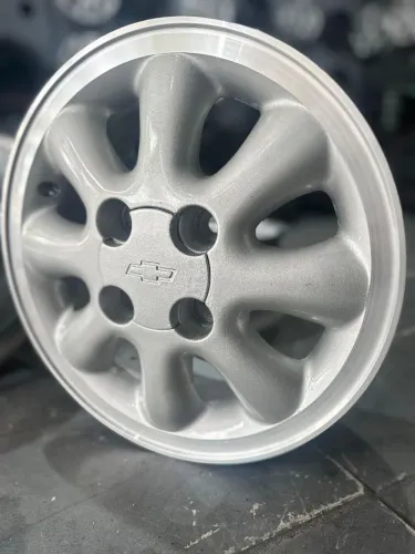 RODAS ARO 13 CHEVROLET PRATA