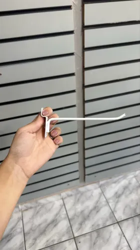 Gancho para Painel Canelado Branco ou Inox