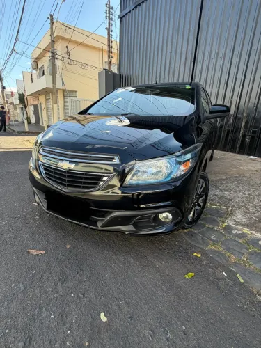 Chevrolet Onix Hatch LTZ 1.4 8V Flex Power Mec. 4P 2014