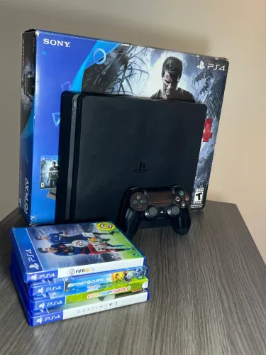 PS4 Slim 500GB Com a Caixa Original + 4 Jogos e 1 Controle