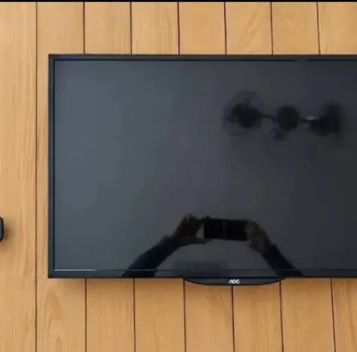 TELEVISÃO AOC 32? - ACOMPANHA CHROME CAST
