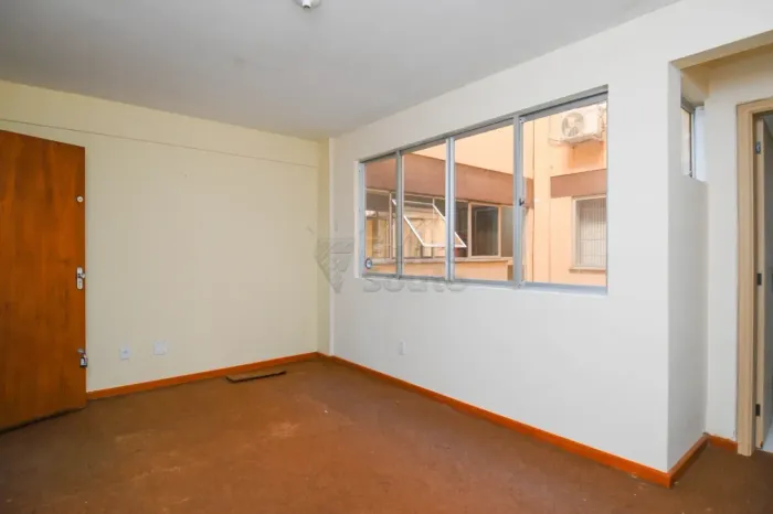 Sala Comercial Ampla no Edifício Comercial Imperador: Localização Central e Conveniência
