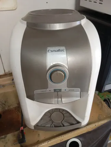 Geladeira água Esmaltec