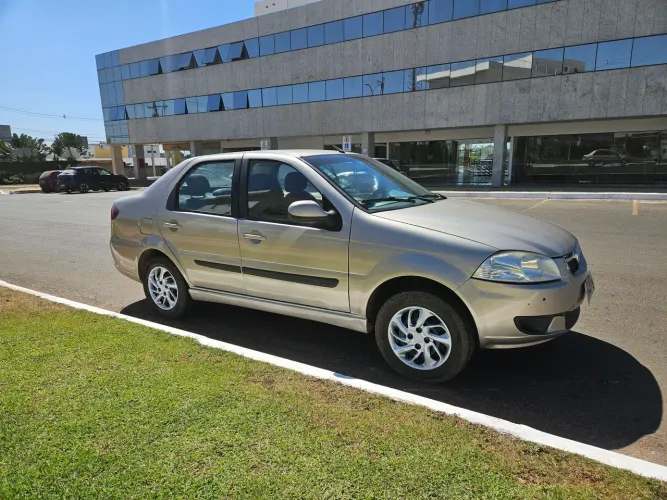 Fiat Siena EL Celeb. 1.4 MPI Fire Flex 8V 4P 2014