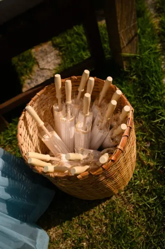 Sombrinhas de Papel Brancas (Kit com 6 unidades)