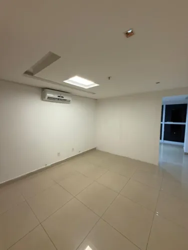 Sala comercial no Parque Office