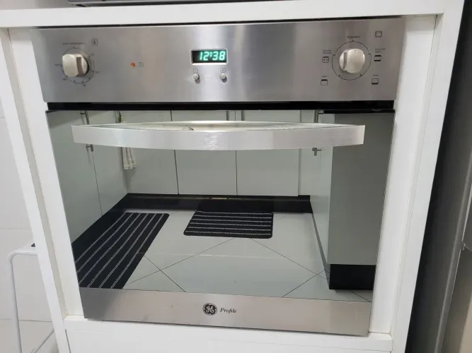Forno Elétrico GE Profile 80L 220v COM DEFEITOS