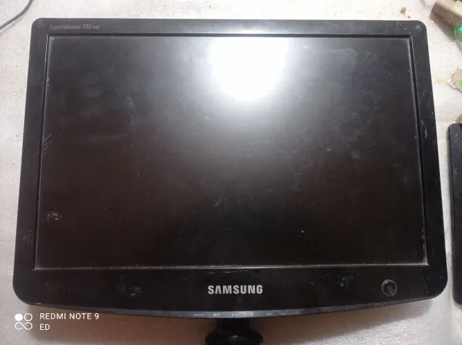 Monitor 732nw para retirada de placa fonte e lógica* leia*