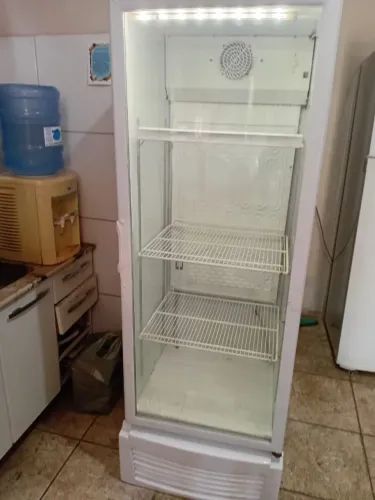 Expositor, vertical, Gelopar, porta de vidro, 350L... esse tá chic!!!
