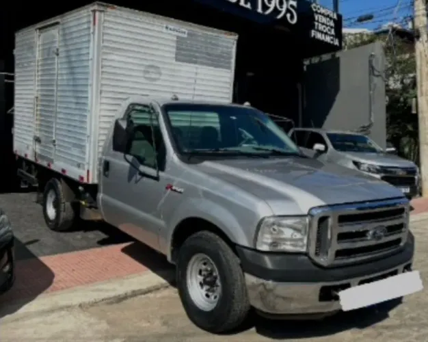 Ford f350 baú seco ano 2018