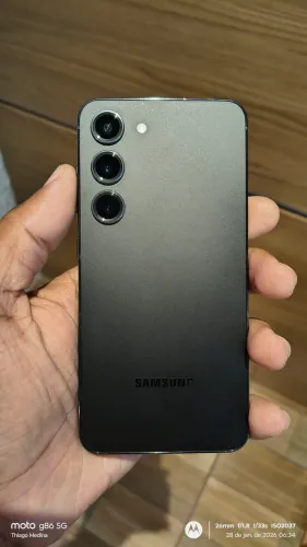Galaxy S23 256GB usado funcionando plenamente