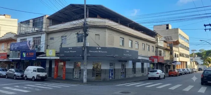 PRÉDIO Á VENDA NA PRINCIPAL RUA DE OLARIA