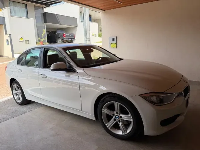 BMW 320I A 2.0 Turbo/activeflex 16V 184cv 4P 2014