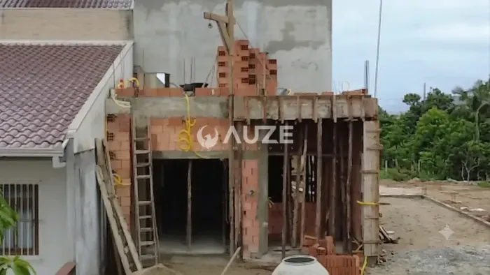 Casa à venda com piscina e 3 quartos , Coroados, Guaratuba, PR
