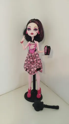 Monter High Draculaura - Petit Poá  