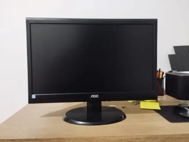 Monitor AOC 18,5 polegadas modelo E950Swn