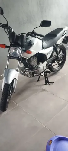 TITAN 150