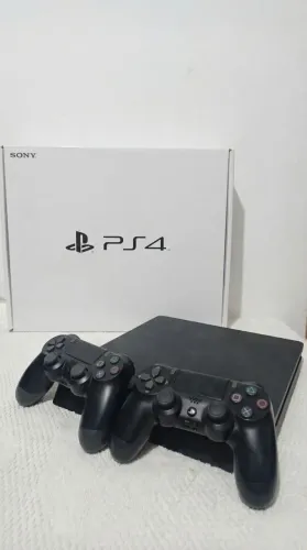 PS4 slim 