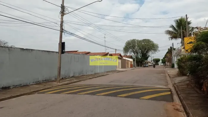 Casa à venda Com Galpão para Finalidade mista Podendo ser Comercial e Residencial , Estuda