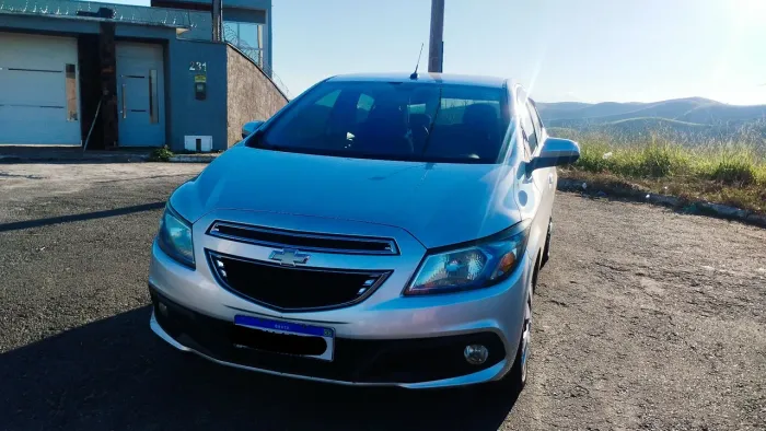 Chevrolet Onix Hatch LT 1.4 8V Flex Power Mec. 4P 2014