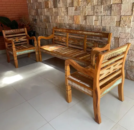 Jogo de sofá madeira