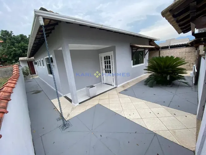 Casa Nova em Condomínio Fechado à Venda em Pau Grande - Magé, RJ - R$ 650.000,00