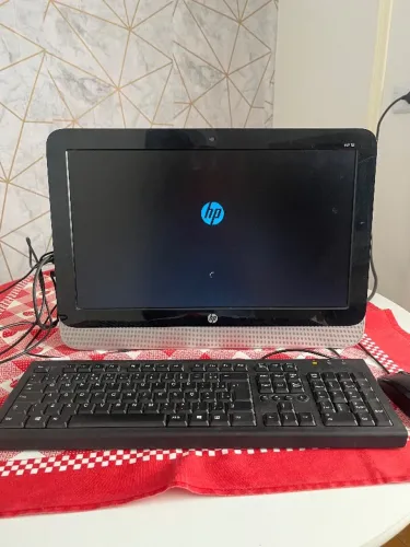 Computador HP All-in One (gabinete embutido)