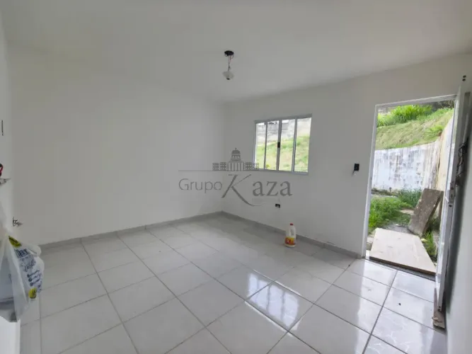 Oportunidade - Casa em Condomínio - Chácaras Pousada do Vale - Condomínio Residencial Marb