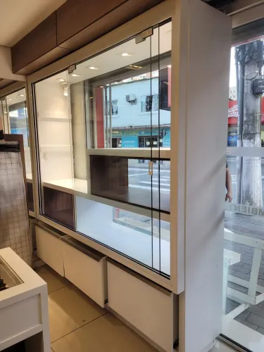 Vitrine madeira