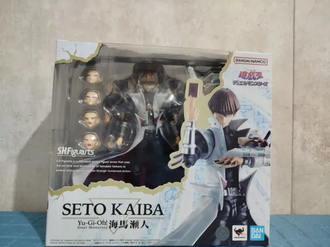 Seto Kaiba SH Figuarts NOVO